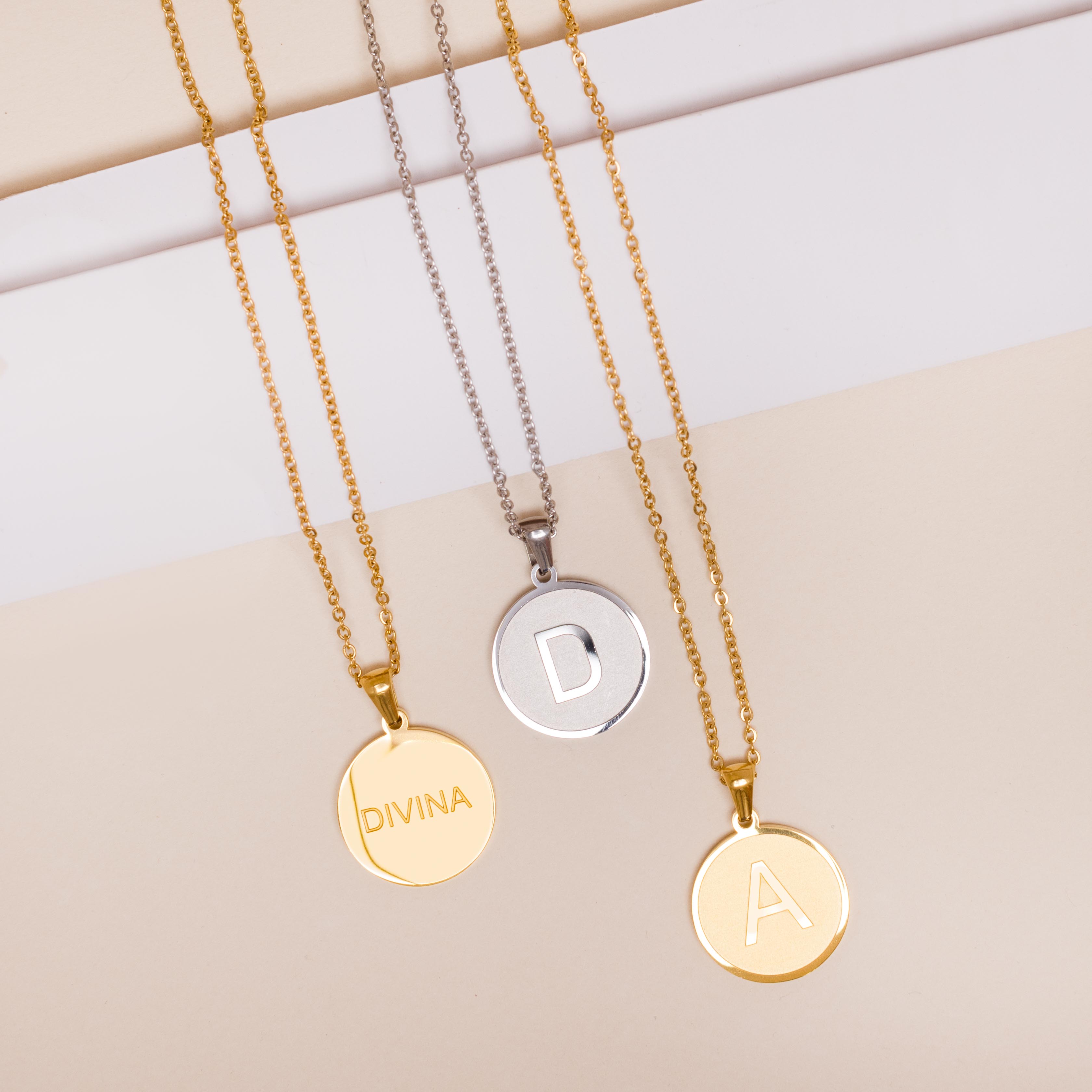 Iniciales del alfabeto daniel moksha