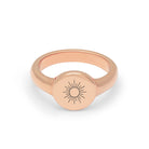 anillo signet personalizado oro rosa Daniel Moksha