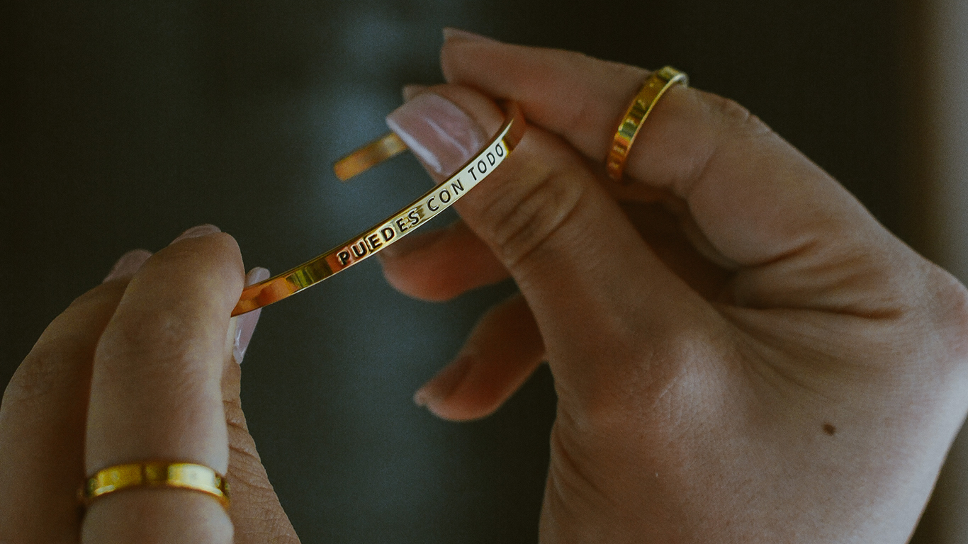 Pulsera Puedes con todo Oro Daniel Moksha