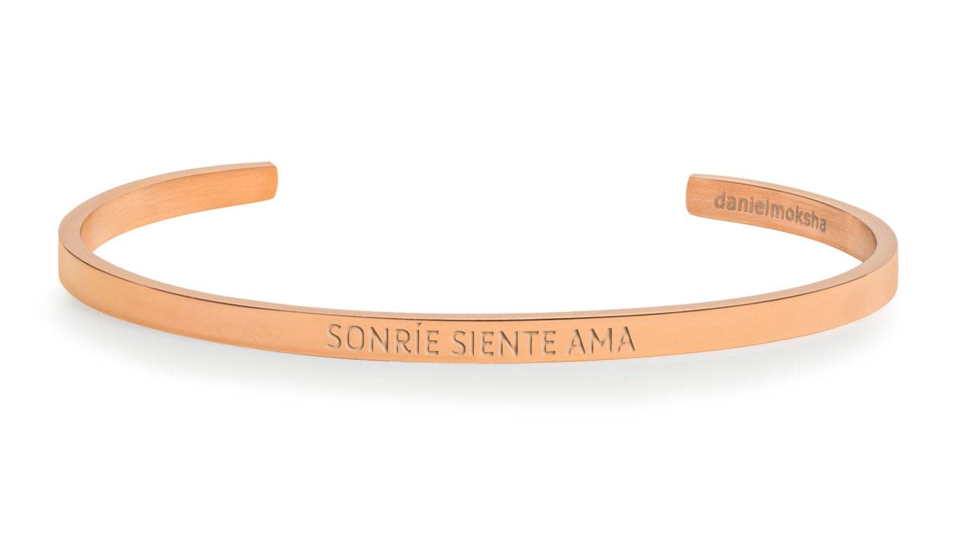 Pulsera Sonríe . Siente . Ama (sin tinta) Oro Rosa  Daniel Moksha